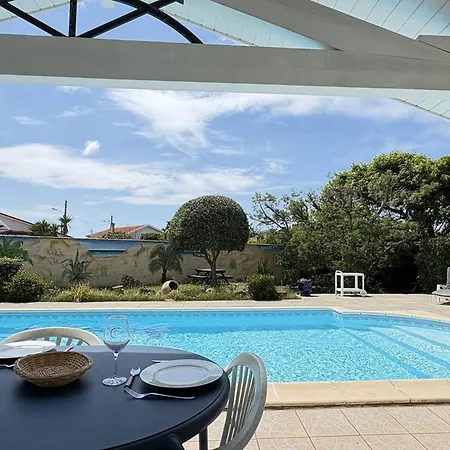 Villa élégante Moderne à Deux Pas De La - Fr-1-831-7 *